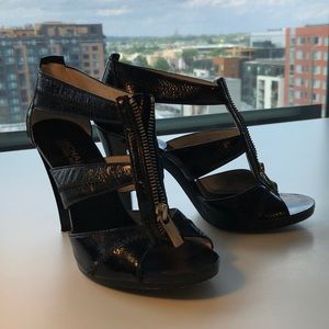 Michael Kors (size 6)